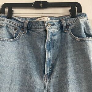 Abercrombie & Fitch Light Blue High Rise 90s straight leg jeans light stretch